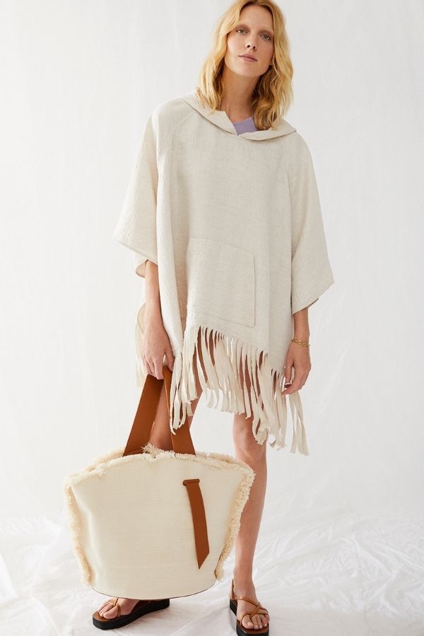 AERON - PONCHO WITH FRINGES