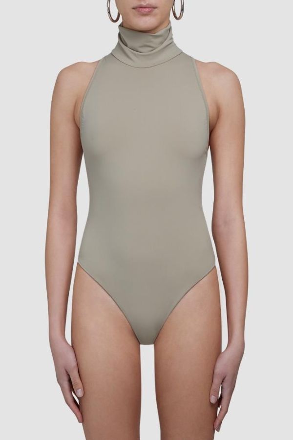 THE ANDAMANE - NORAH-TURTLENECK BODY BEIGE